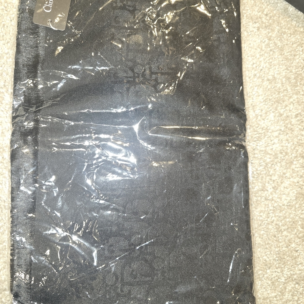 Dior Monochrome Logo Packaging - Picture 3 of 8